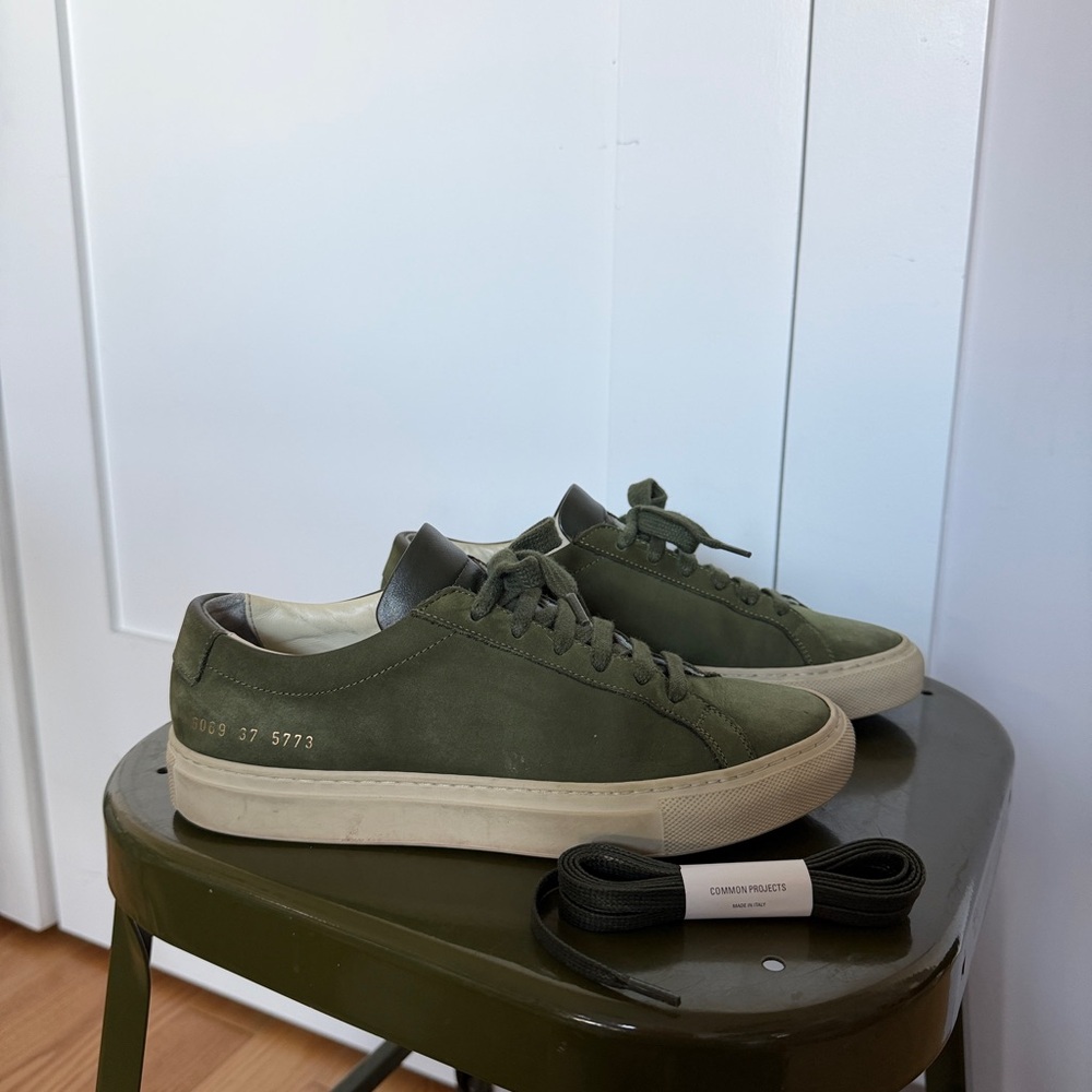 Common Projects Women’s Olive Green Nubuck Achilles Low - Picture 5 of 5